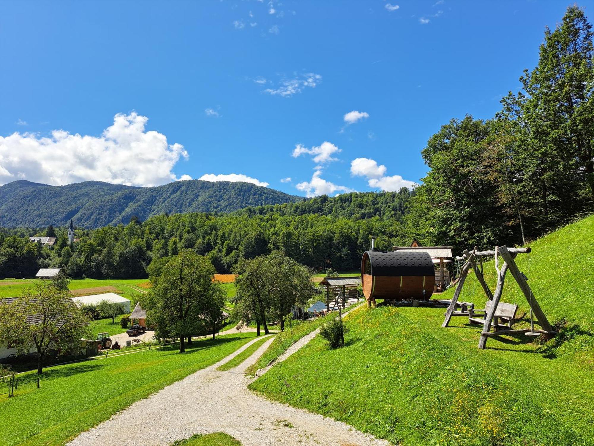 Puzman Farm Glamping Villa Radovljica Ngoại thất bức ảnh