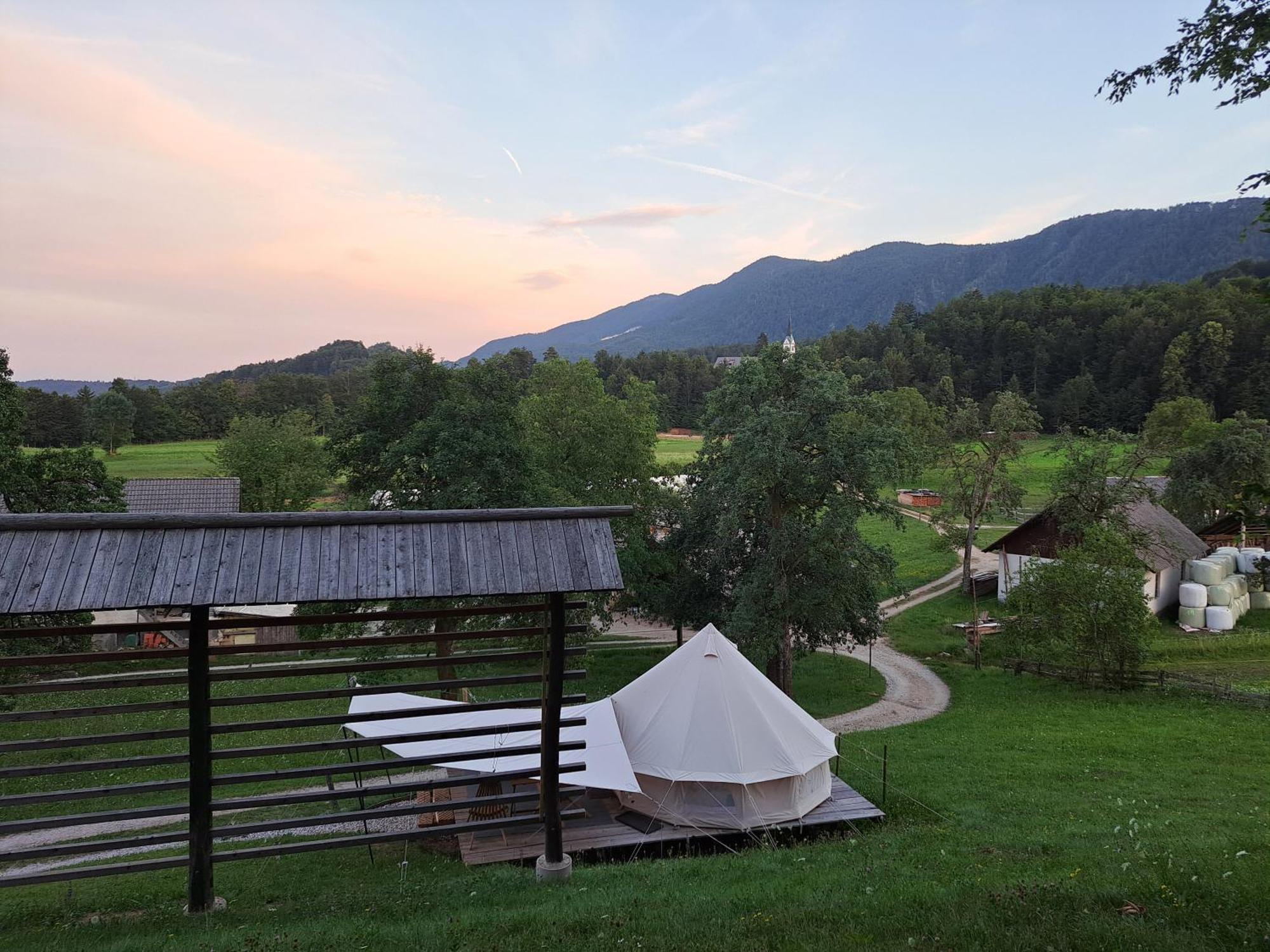 Puzman Farm Glamping Villa Radovljica Ngoại thất bức ảnh